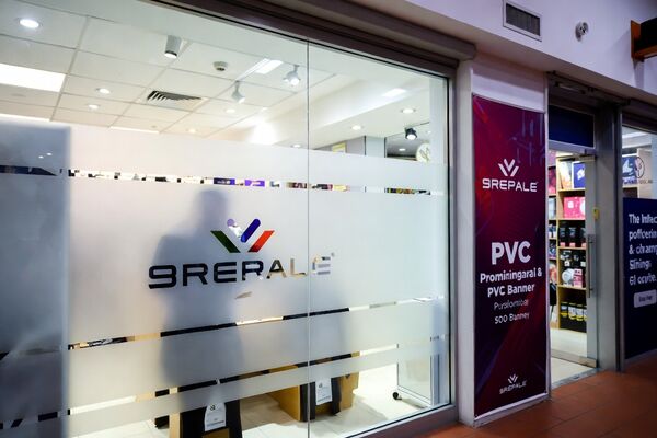 Vinyl window graphics